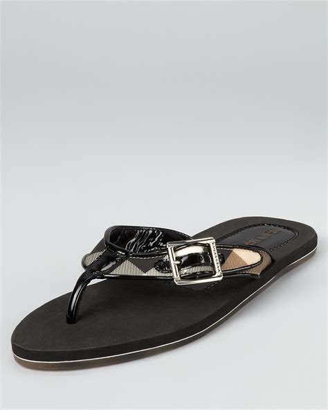 sandali burberry saldi|burberry flip flops for women.